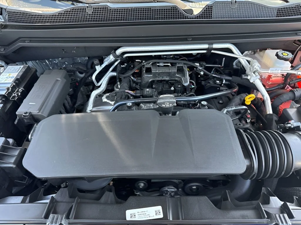 New 2026 Summit White GMC AT4 image 32