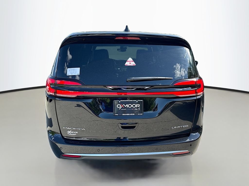 New 2027 Diamond Black Crystal Pearl-Coat Exterior Paint Chrysler Limited image 5