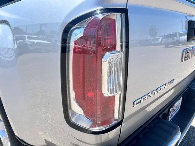 Used 2018 QUICKSILVER METALLIC GMC 2WD SLE image 7