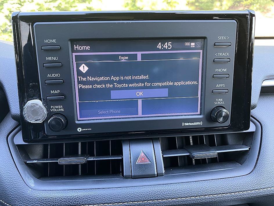 Used 2020 Midnight Black Metallic Toyota Hybrid XLE image 18