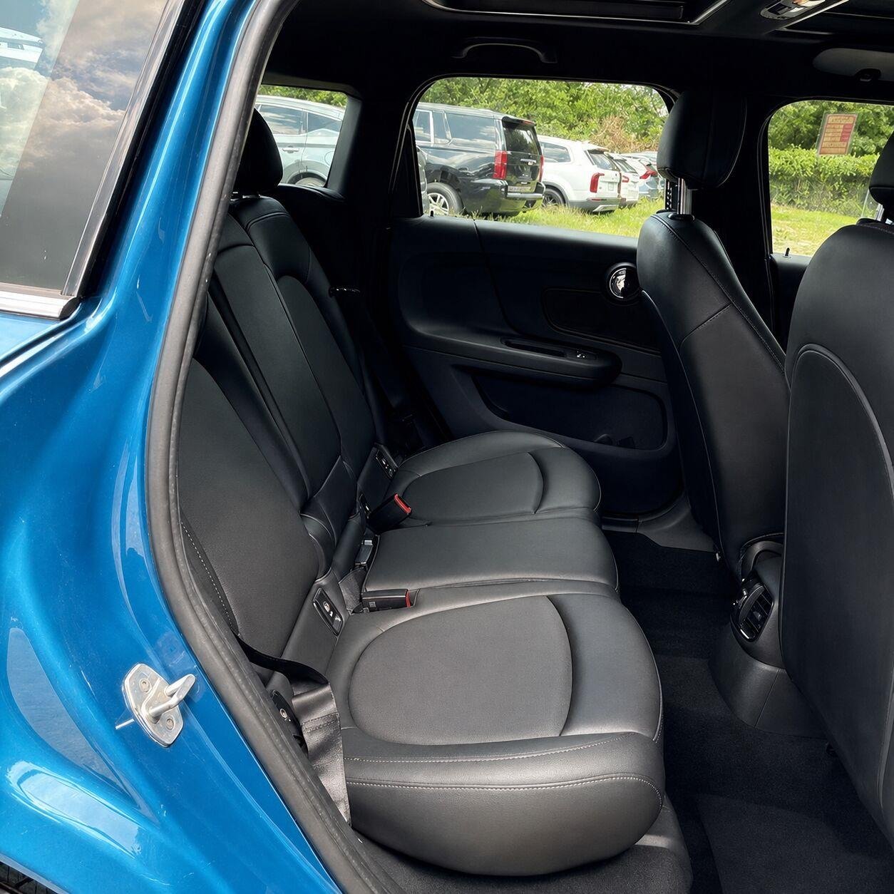 Used 2022 Island Blue Metallic MINI Oxford Edition image 12