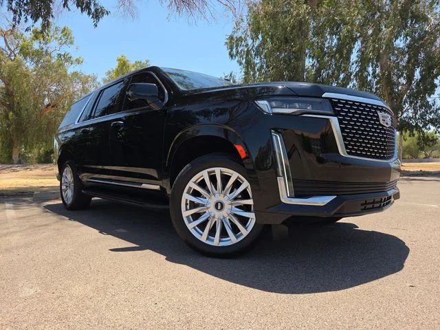 Used 2023 Black Cadillac Luxury image 33