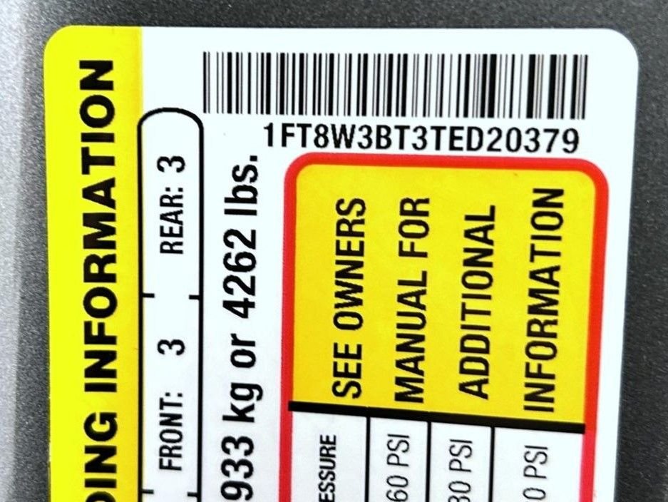 New 2026 Carbonized Gray Metallic Ford XLT image 25