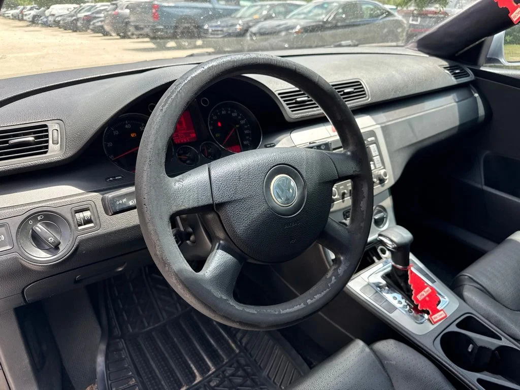 Used 2007 Black Volkswagen 2.0T image 9