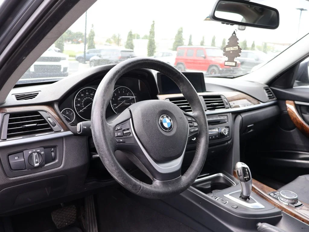 Used 2015 Gray BMW 328i xDrive image 17