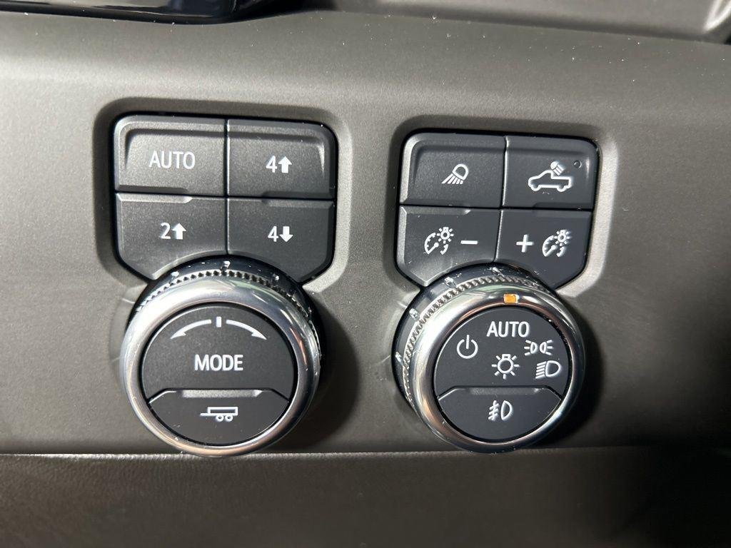 Used 2025 Onyx Black GMC Denali image 23