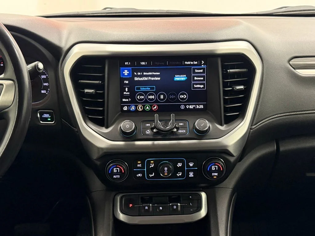 Used 2020 White GMC SLT image 25