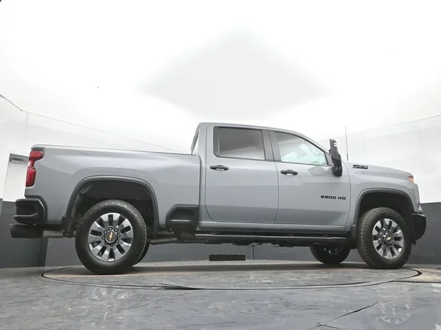 Used 2024 Gray Chevrolet Custom image 41