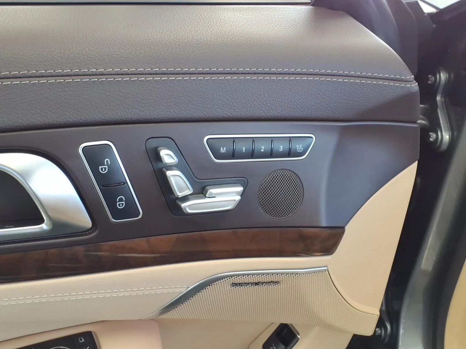 Used 2013 Palladium Silver Metallic Mercedes-Benz SL 550 image 8