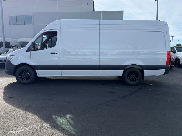 New 2026 Arctic White Mercedes-Benz Cargo 170 WB image 5