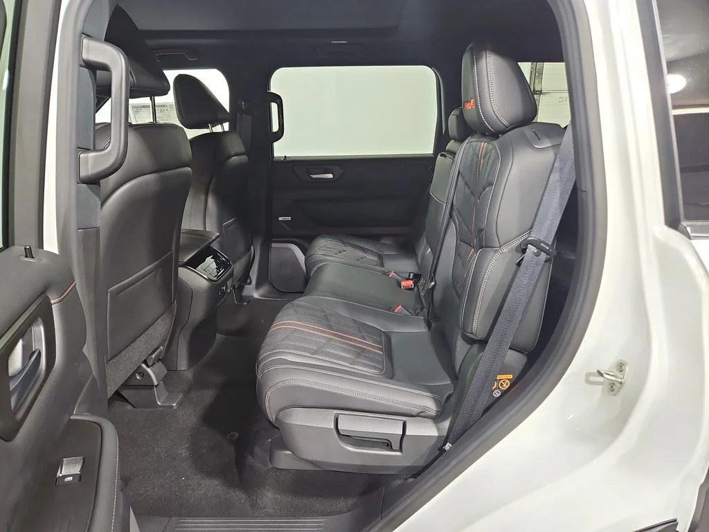 2026 Nissan Armada PRO-4X - Photo 24