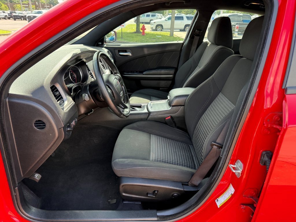 Used 2023 Red Dodge SXT AWD image 12
