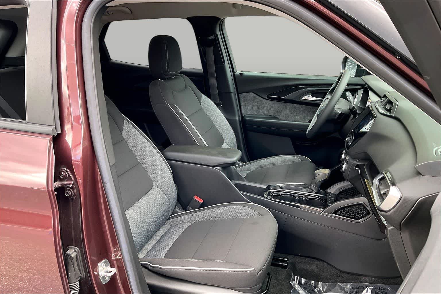 Used 2023 Mahogany Red Metallic Chevrolet LT image 8