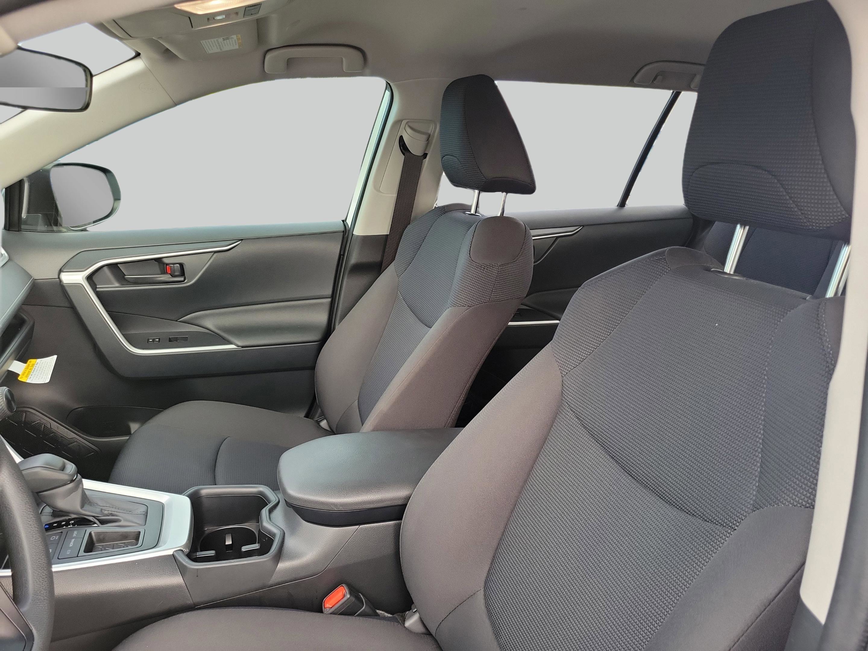 Used 2025 Ice Cap Toyota LE image 9