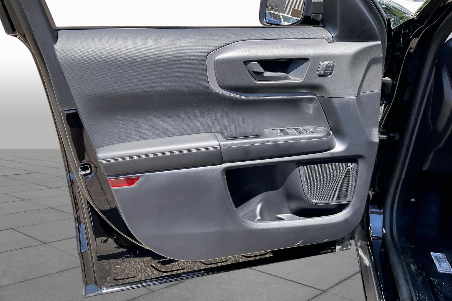 New 2026 Shadow Black Ford Outer Banks® image 10