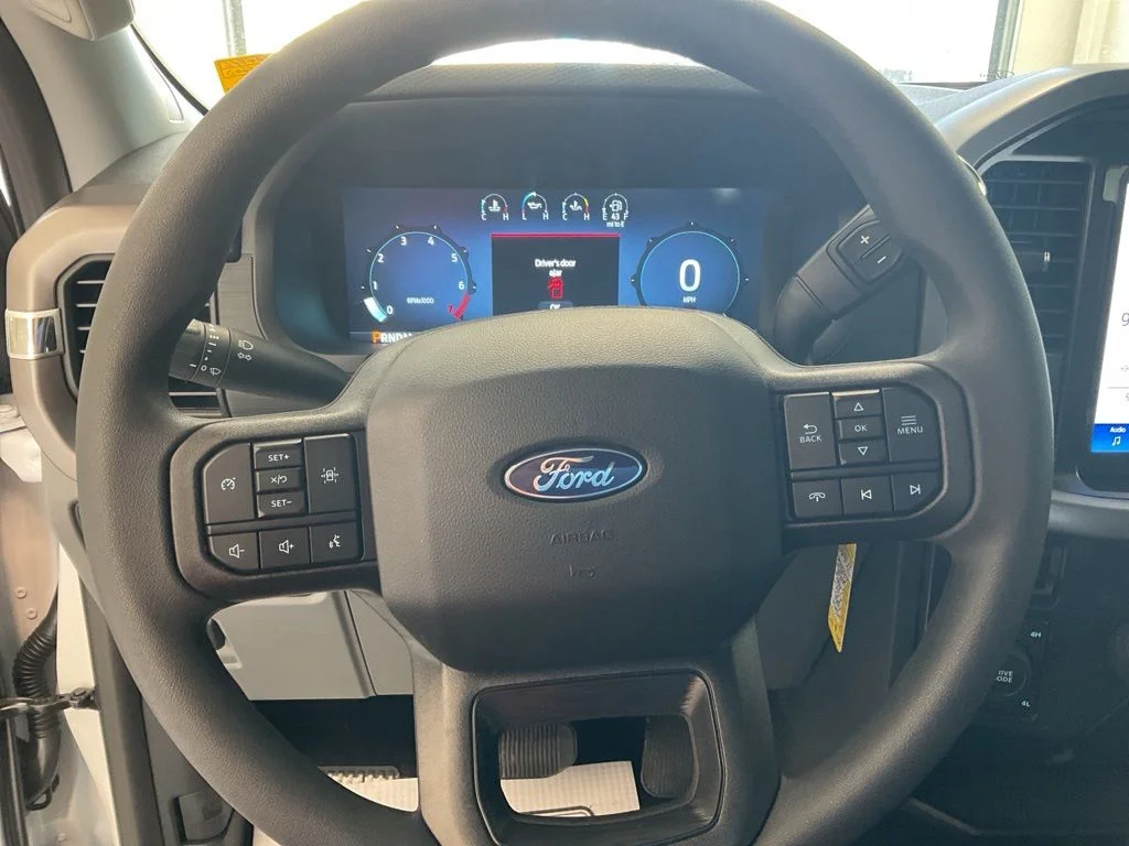 New 2026 Oxford White Ford XLT image 8