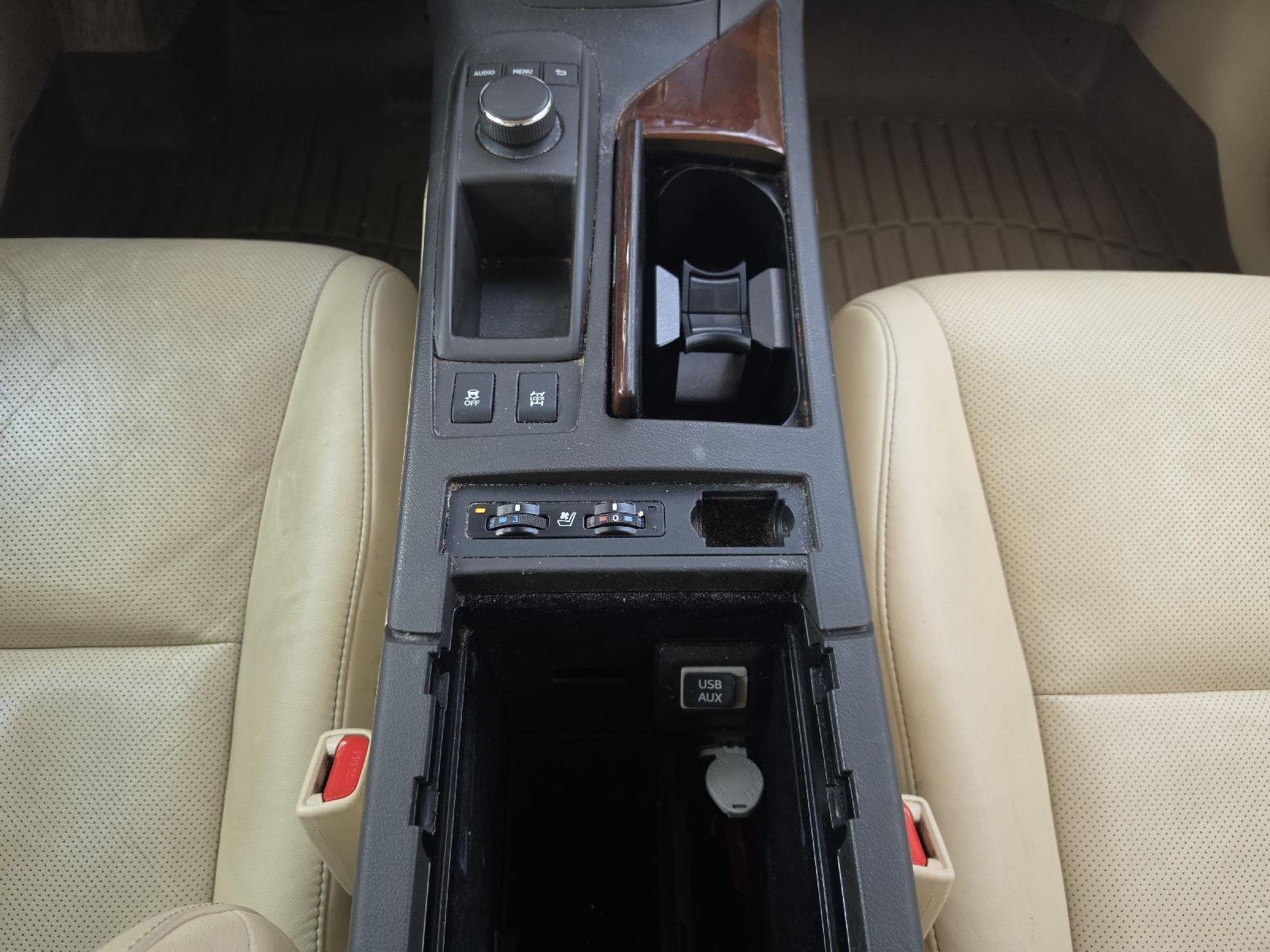 Used 2015 Satin Cashmere Metallic Lexus Base image 51