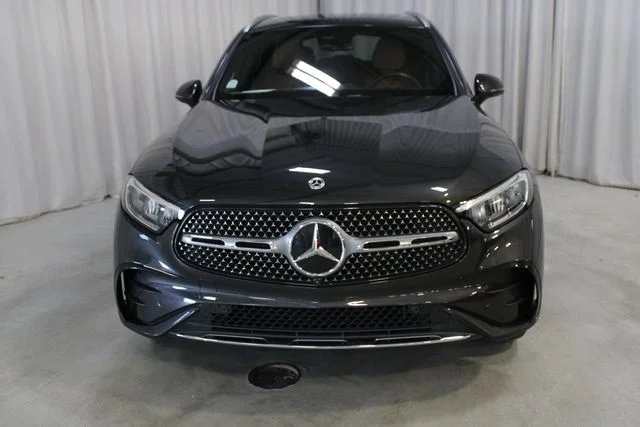 Used 2023  Mercedes-Benz GLC 300 image 26