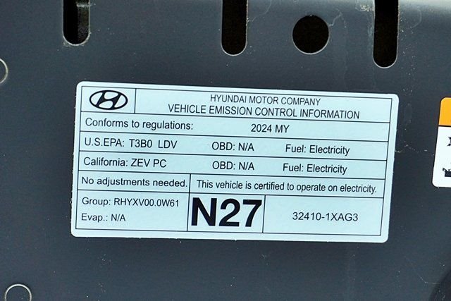 Used 2024 Black Hyundai Limited image 38