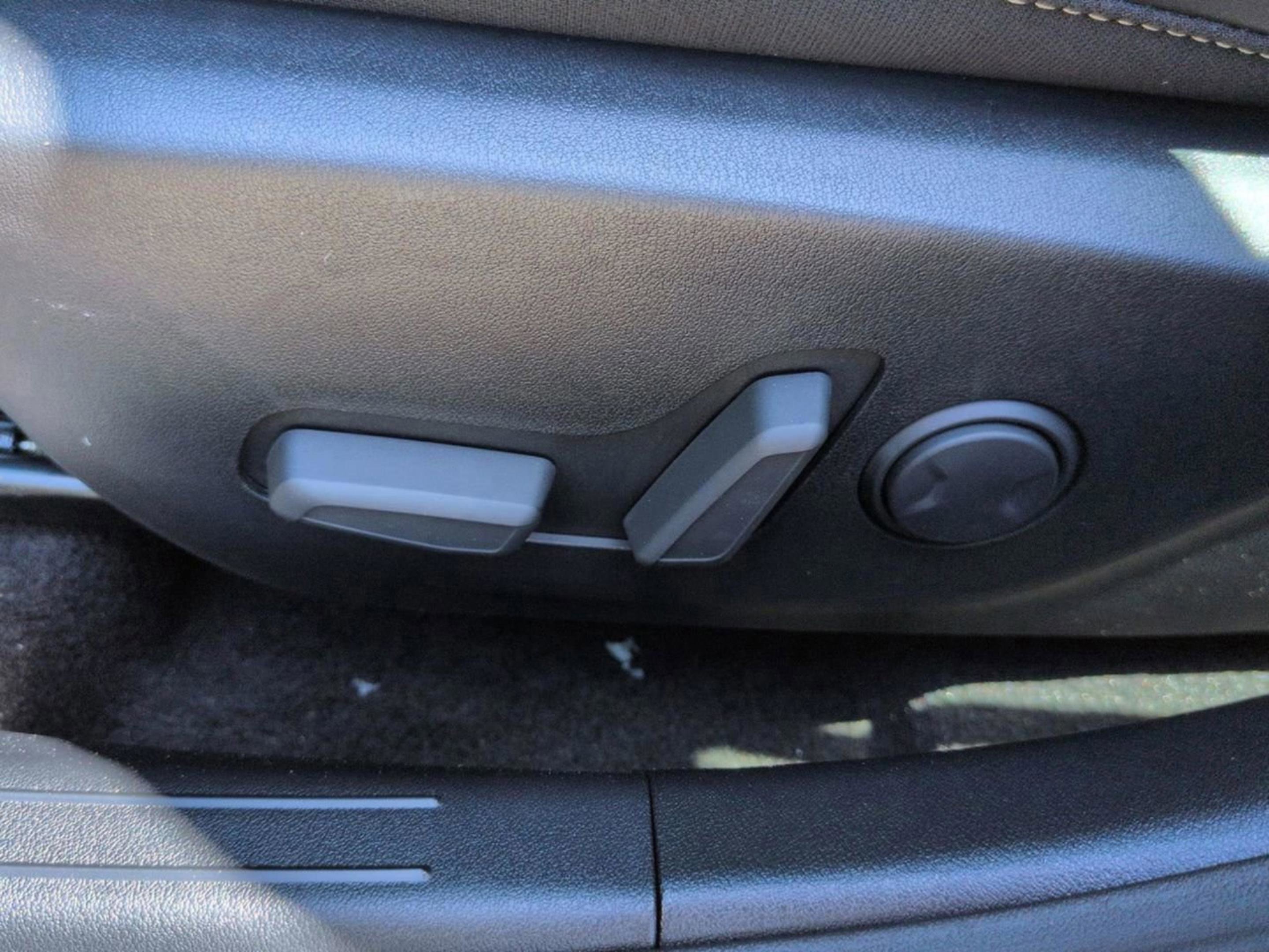 New 2026 Interstellar Gray Kia GT-Line image 21