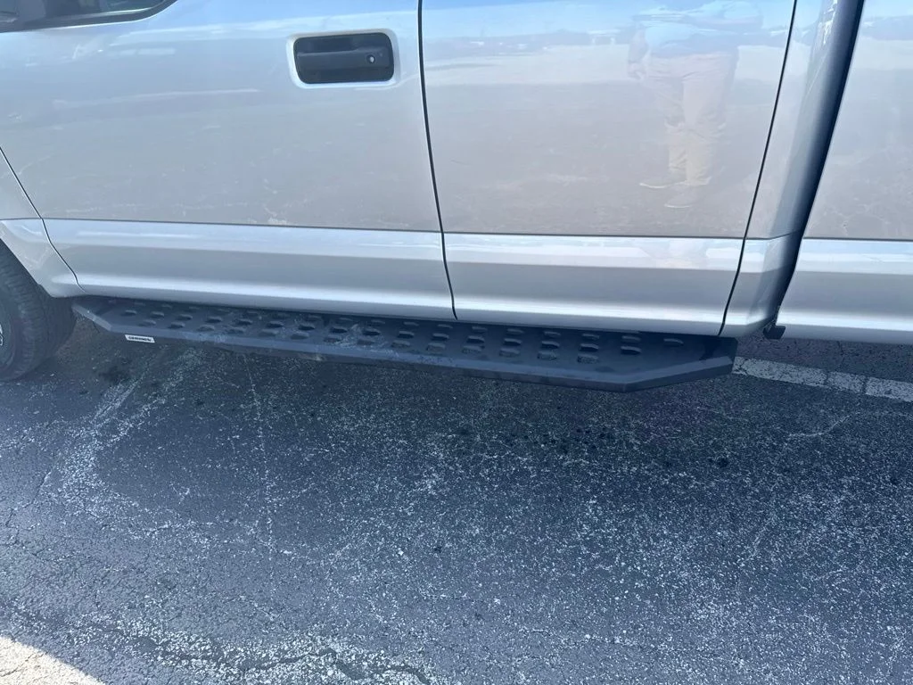 Used 2019 Silver Ford XL image 31