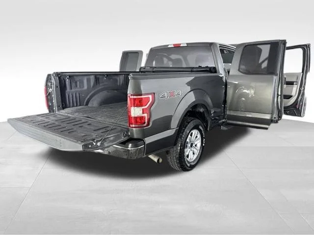 Used 2018 Gray Ford XLT image 17