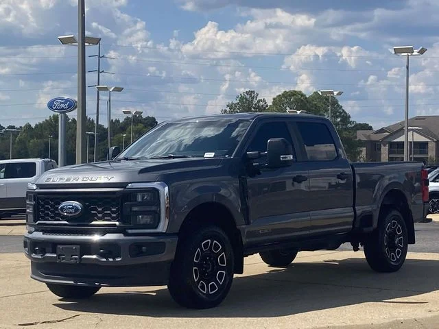 Used 2025 Gray Ford XL image 6