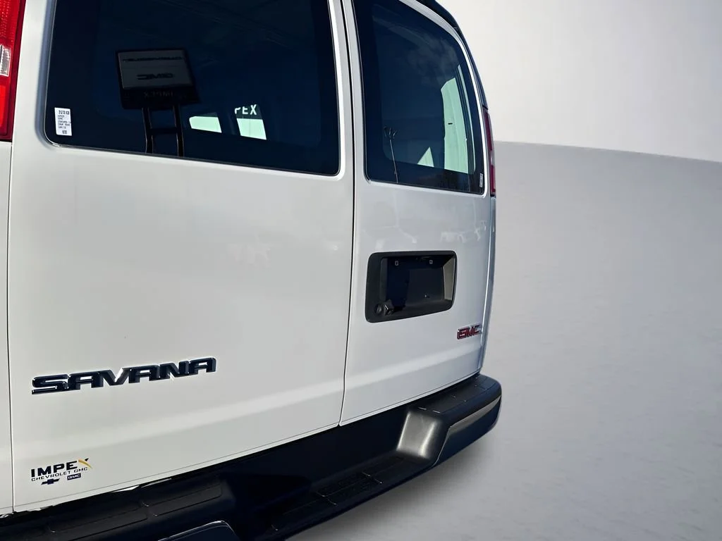 Used 2022 Summit White GMC Work Van image 27