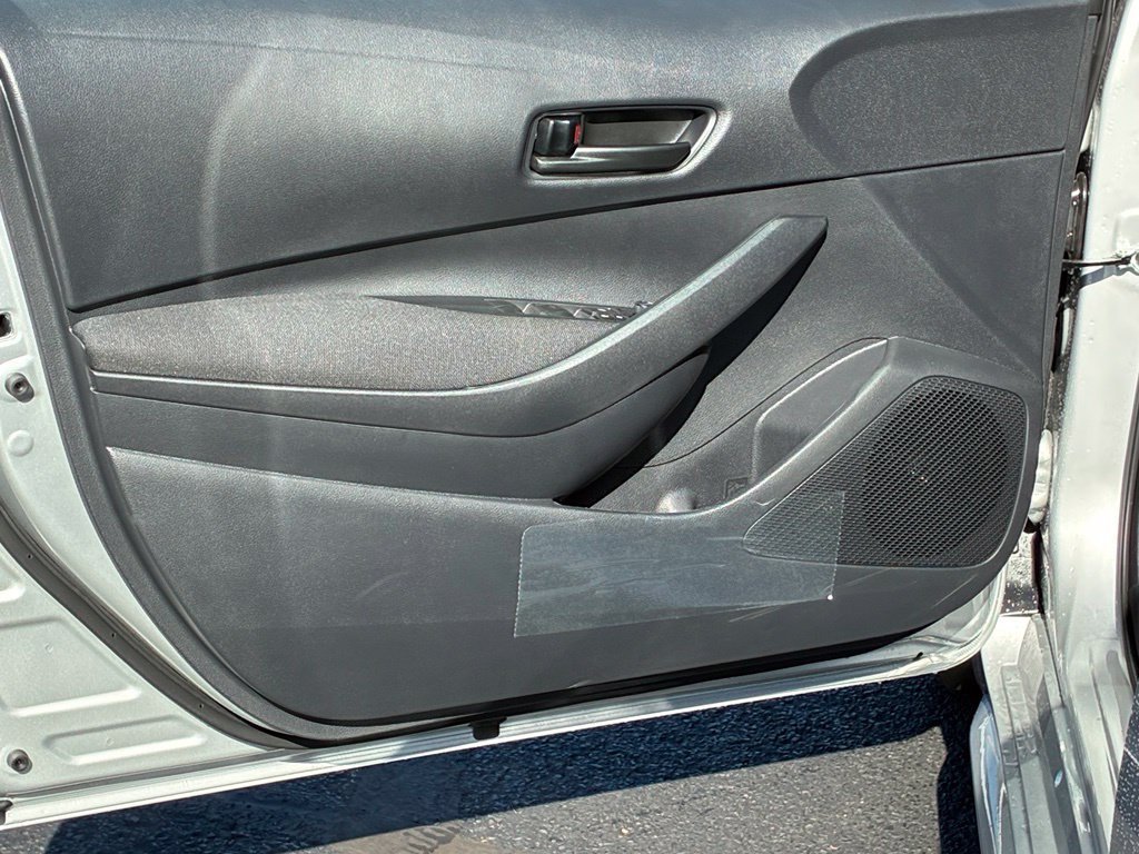 New 2027 Classic Silver Metallic Toyota LE image 18