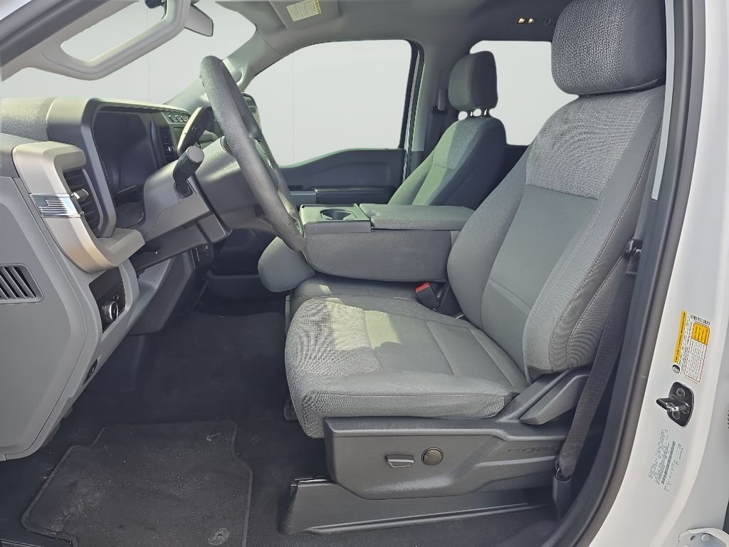 Used 2024 Oxford White Ford XLT image 37