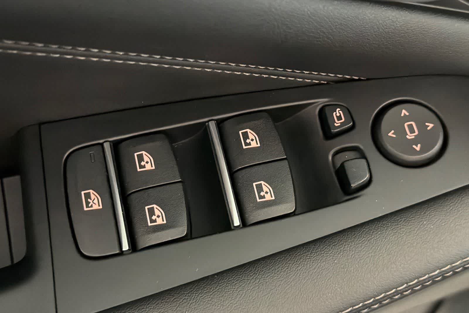 Used 2023 Dark Graphite Metallic BMW xDrive40i image 13