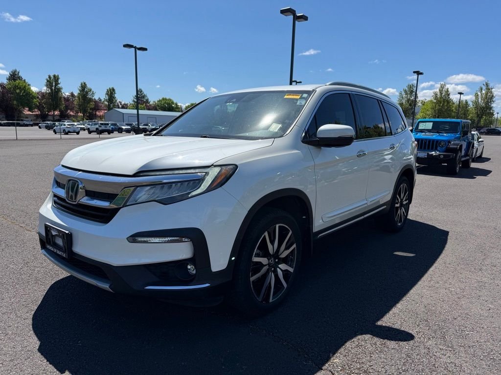 Used 2019 White Diamond Pearl Honda Elite image 3