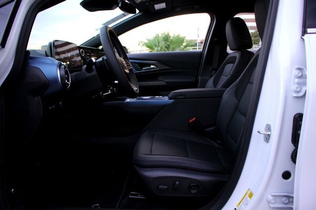 2025 Chevrolet Equinox EV 1LT - Photo 8