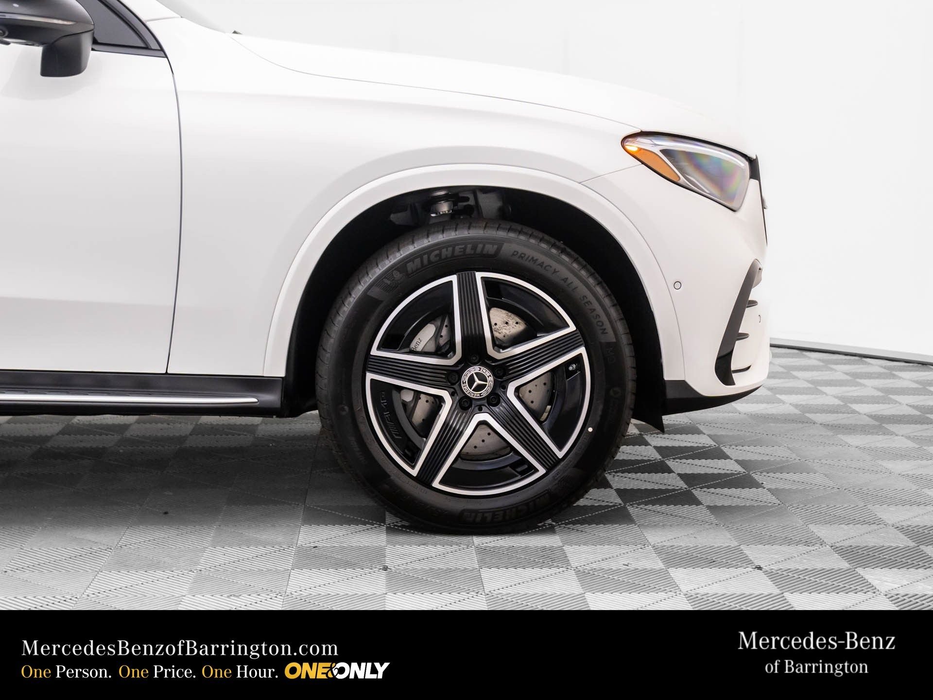 New 2026 Polar White Mercedes-Benz GLC 300 image 36