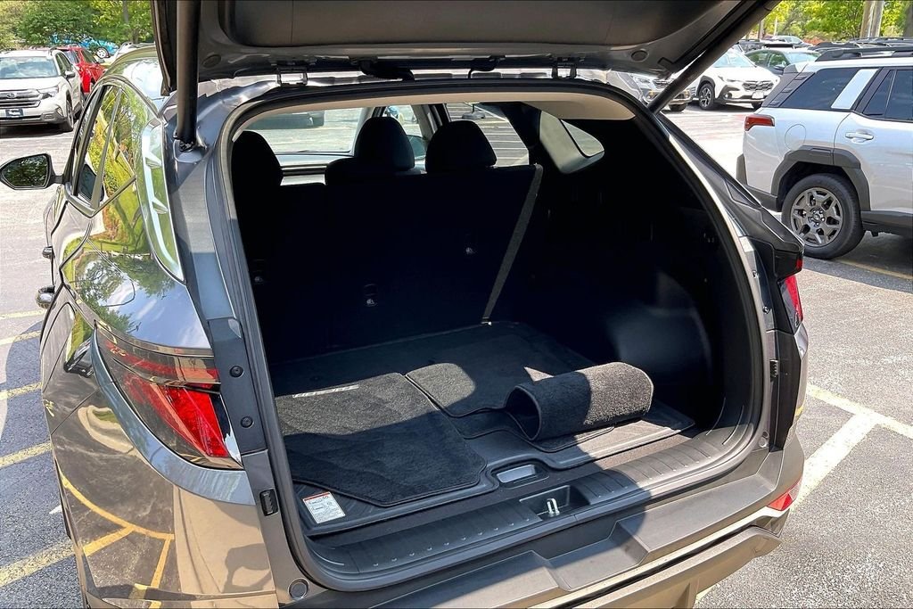 Used 2024 Gray Hyundai SEL image 31