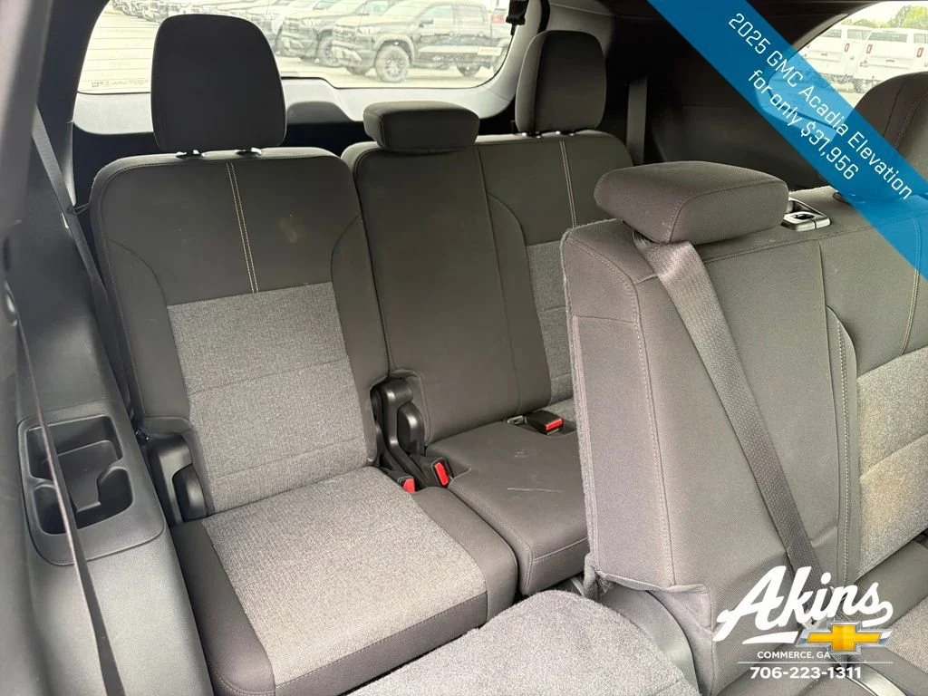 2025 GMC Acadia Elevation - Photo 17