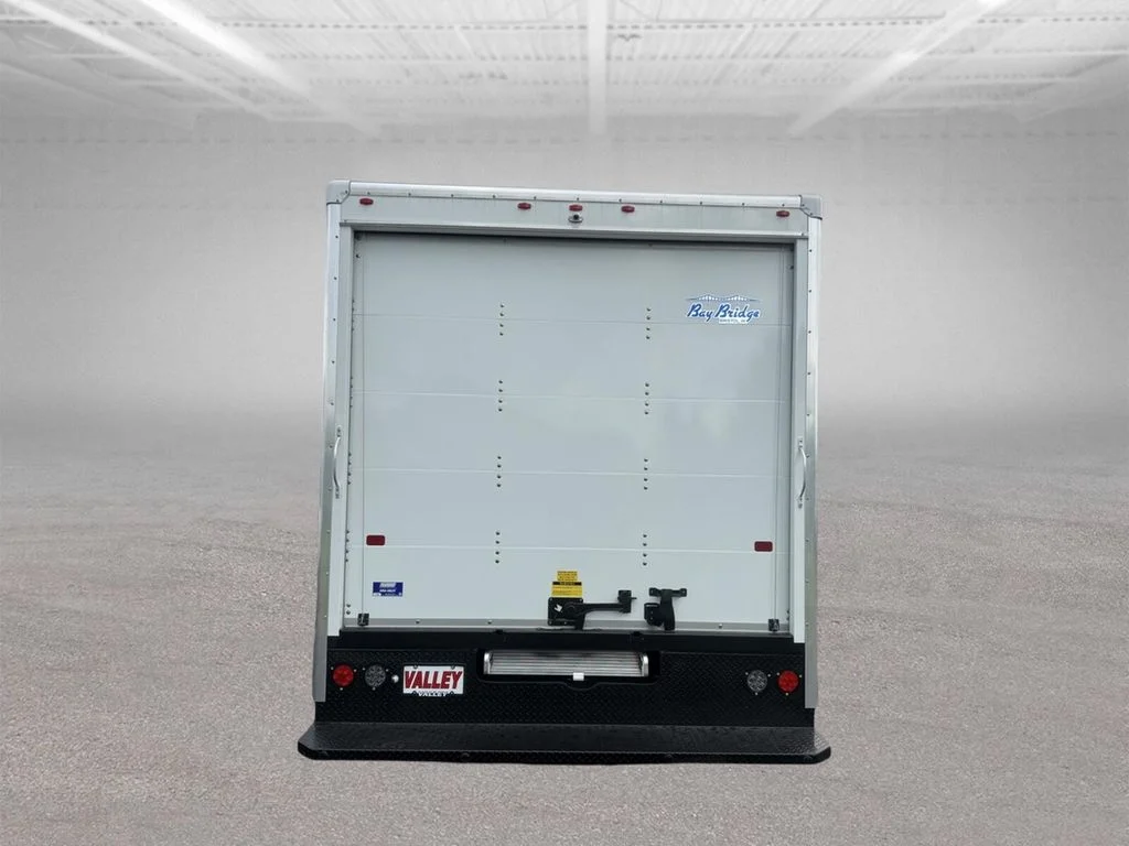 New 2027 Oxford White Ford E-450 DRW image 5