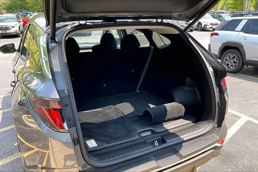Used 2024 Gray Hyundai SEL image 31