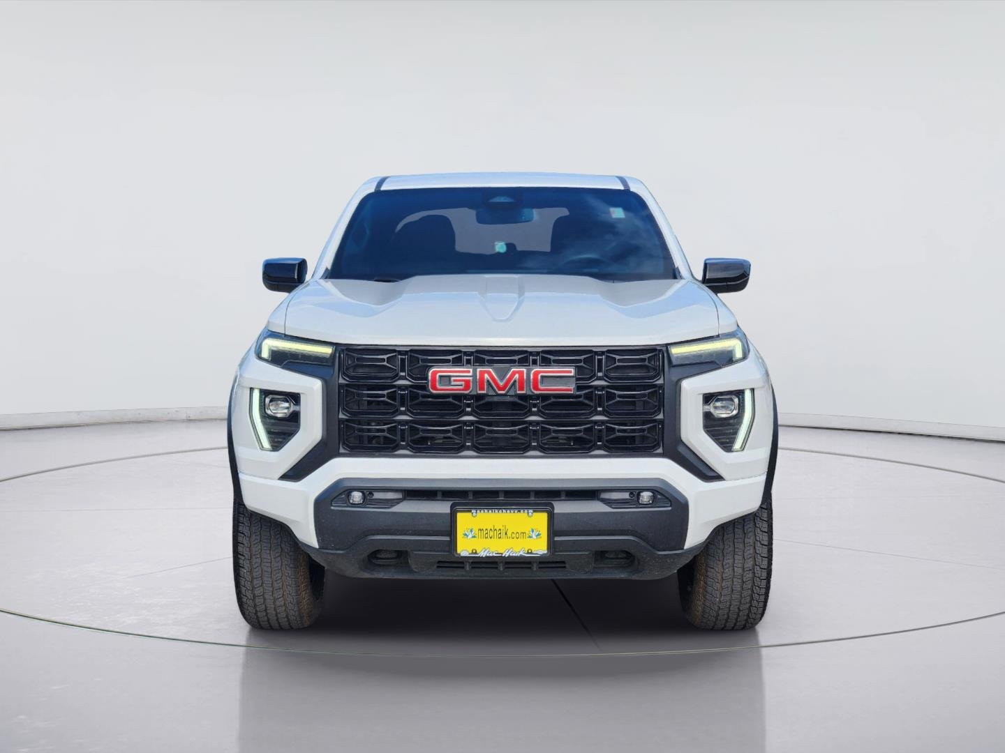 2023 GMC Canyon photo 2 of 34