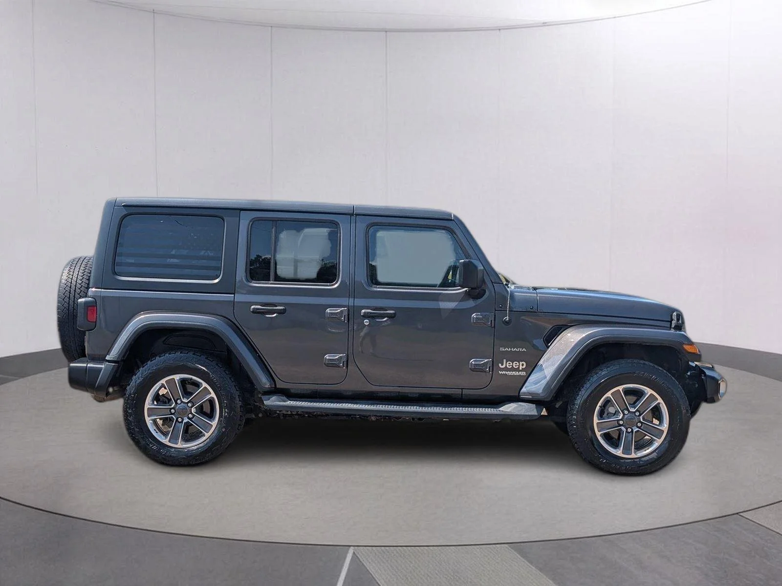 Used 2020 Granite Crystal Metallic Clearcoat Jeep North Edition image 8