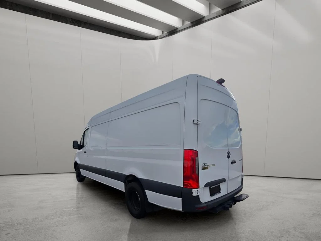 Used 2022 Arctic White Mercedes-Benz High Roof V6 image 2