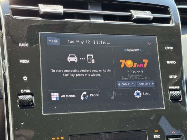 Used 2024  Hyundai SEL image 3
