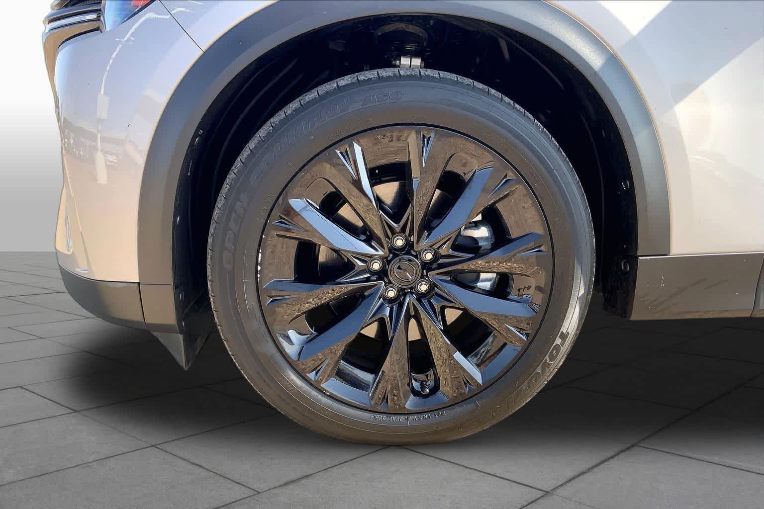 Used 2026 Platinum Quartz Mazda Premium Sport image 11
