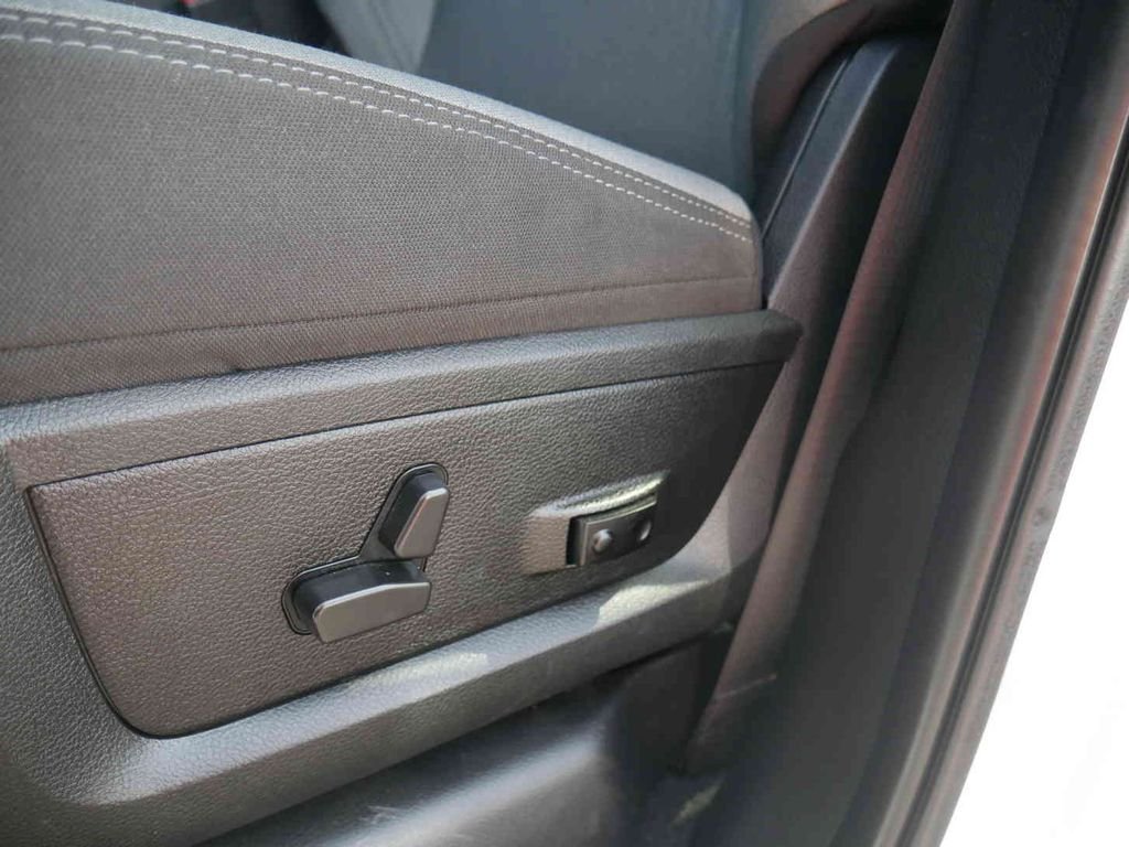 Used 2022 White Ram Big Horn image 33