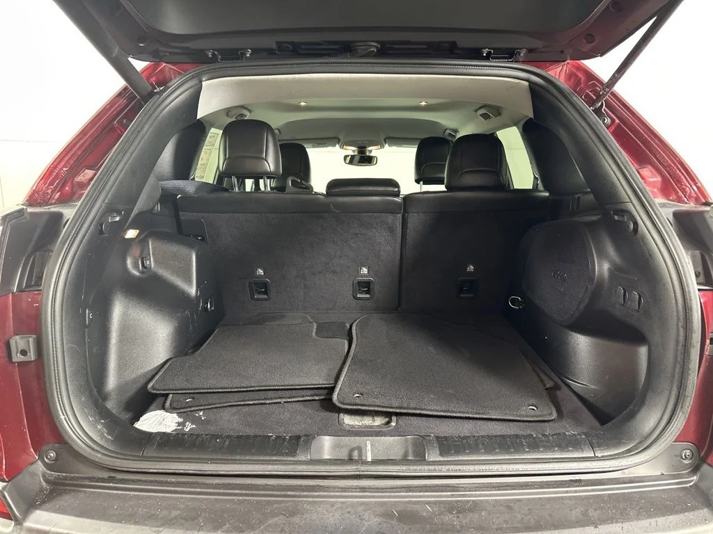 Used 2020 Red Jeep Limited image 9