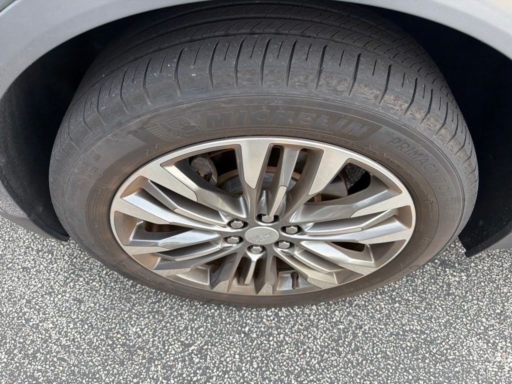 Used 2020 Gray Cadillac Sport image 13