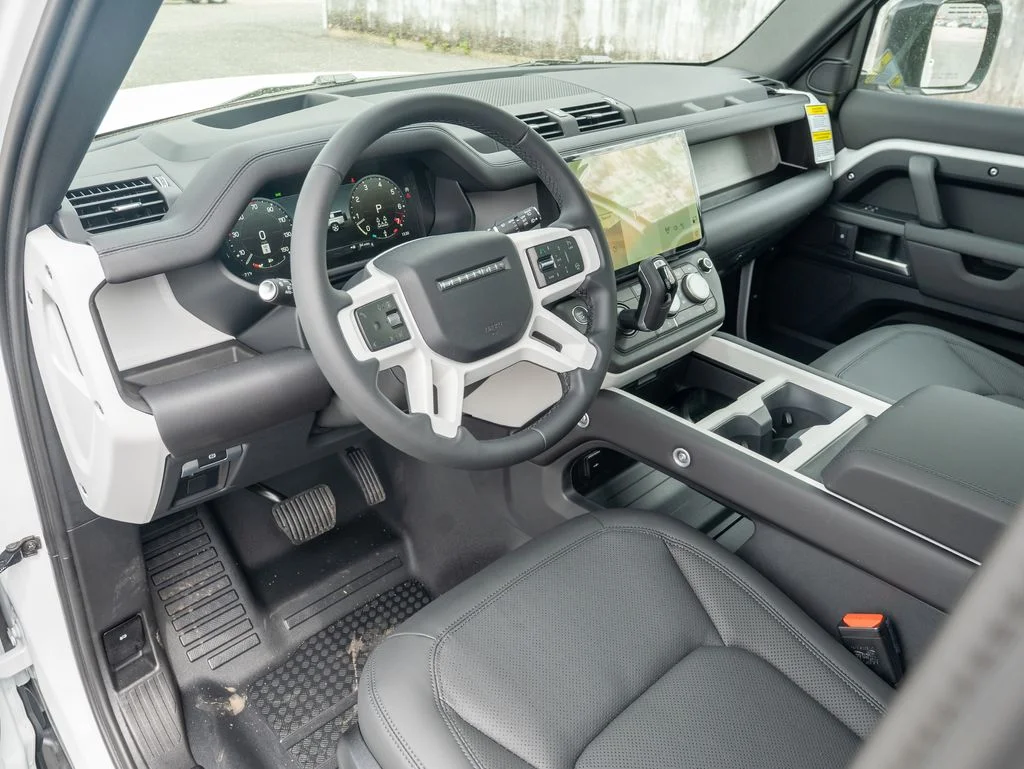 New 2026 Fuji White Land Rover S image 11