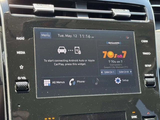 Used 2024  Hyundai SEL image 3