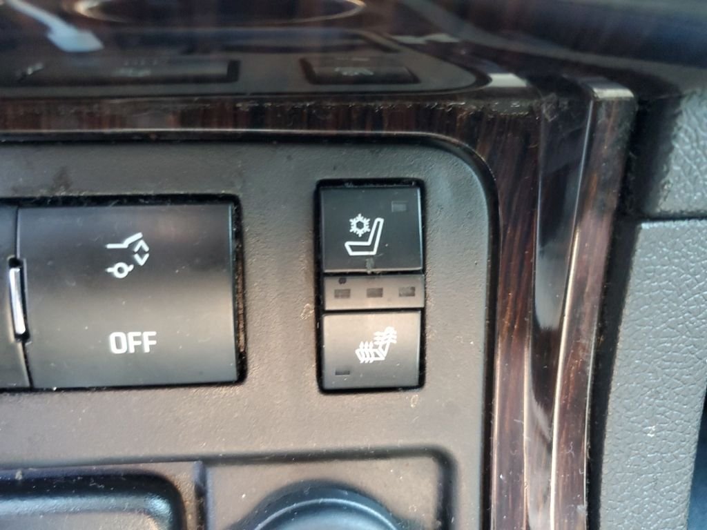 Used 2017 Gray Chevrolet Premier image 21