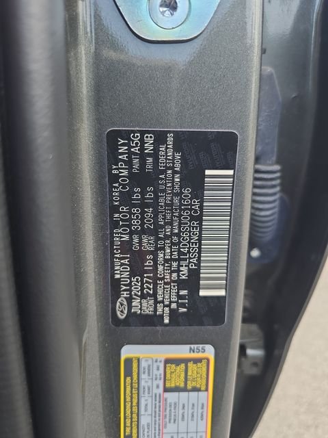 Used 2025 Gray Hyundai SE image 23
